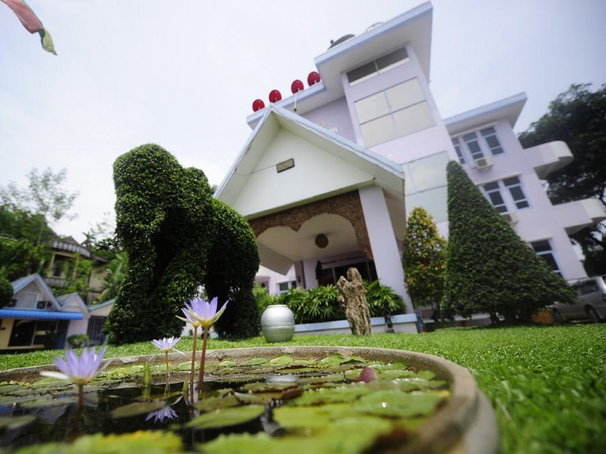 Cinderella Hotel Mawlamyine Kültér fotó