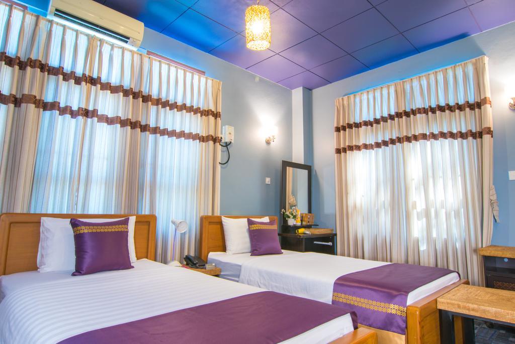 Cinderella Hotel Mawlamyine Kültér fotó